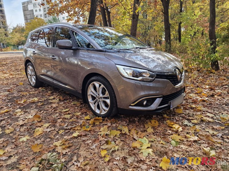 2017' Renault Grand Scenic photo #1