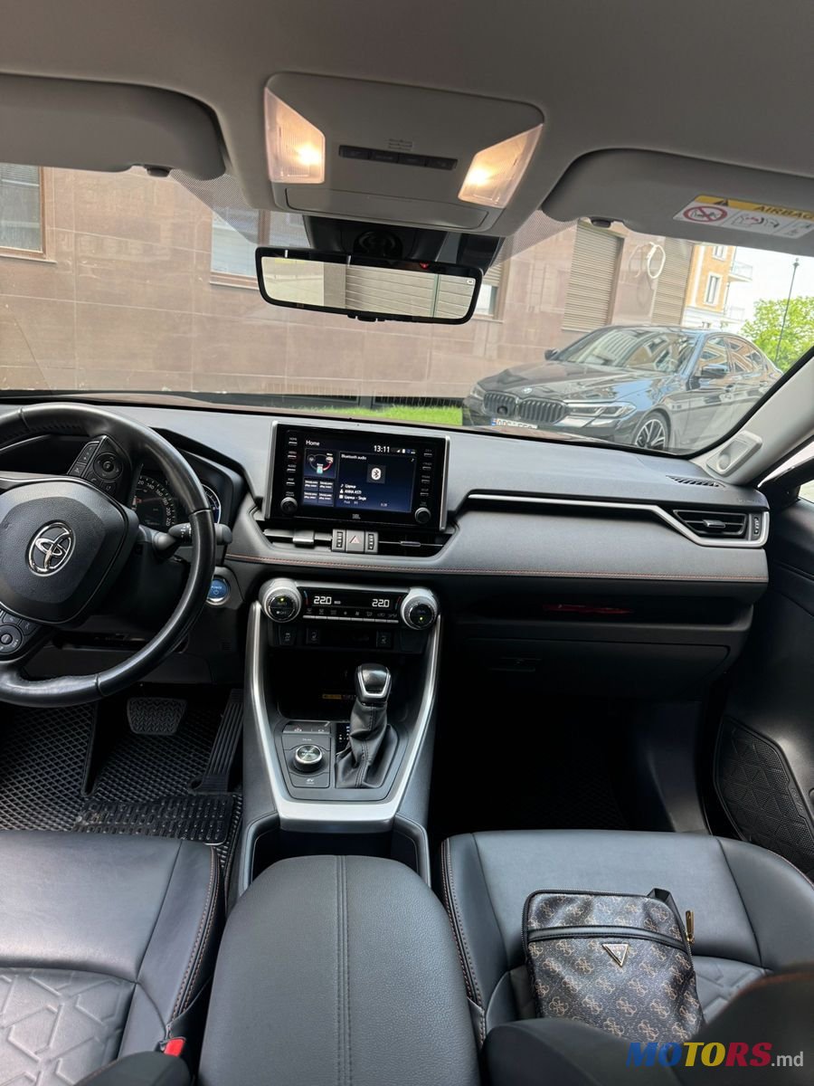2022' Toyota RAV4 photo #5