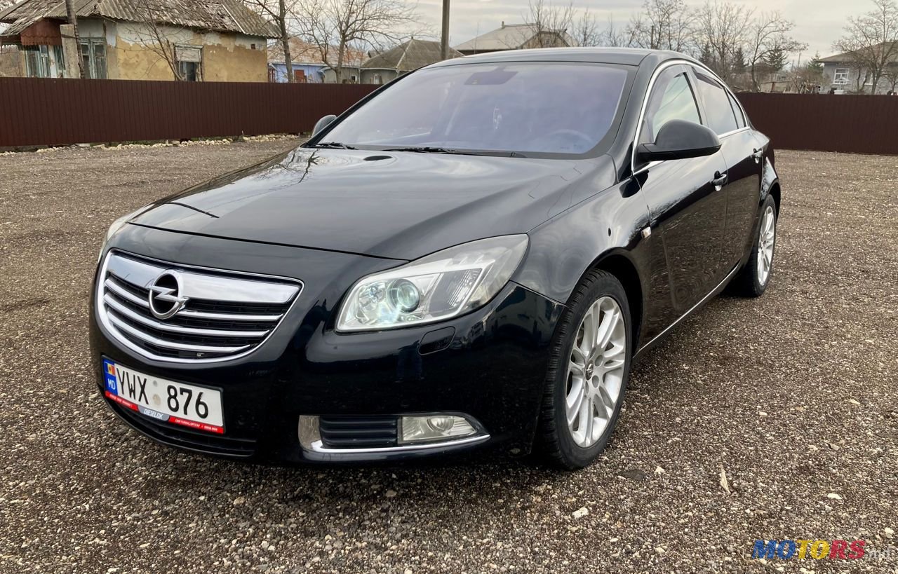 2011' Opel Insignia photo #3