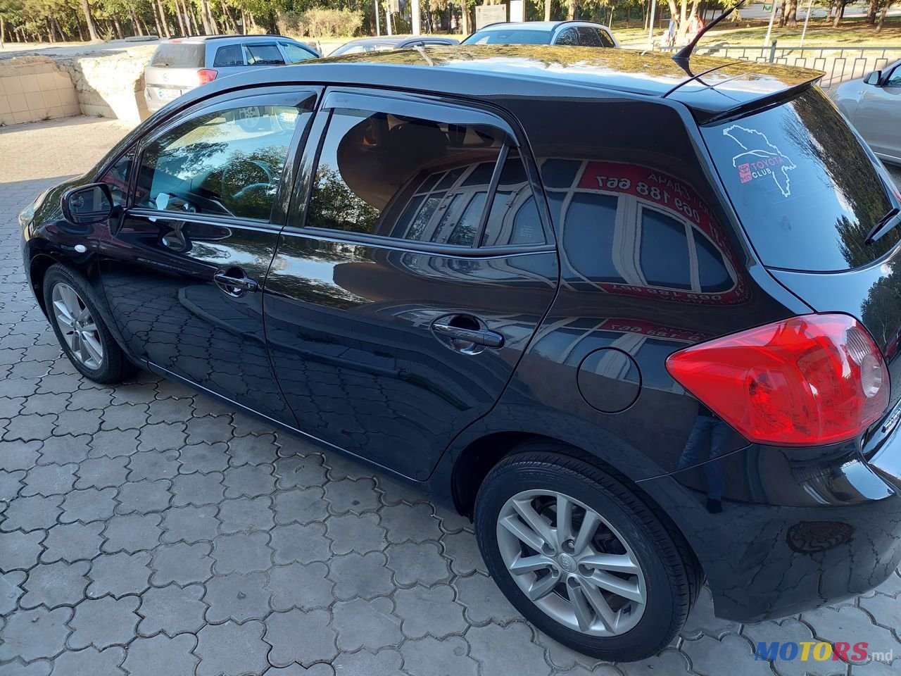 2007' Toyota Auris photo #1