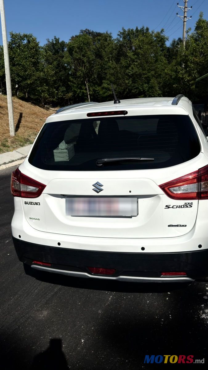 2019' Suzuki SX4 photo #2