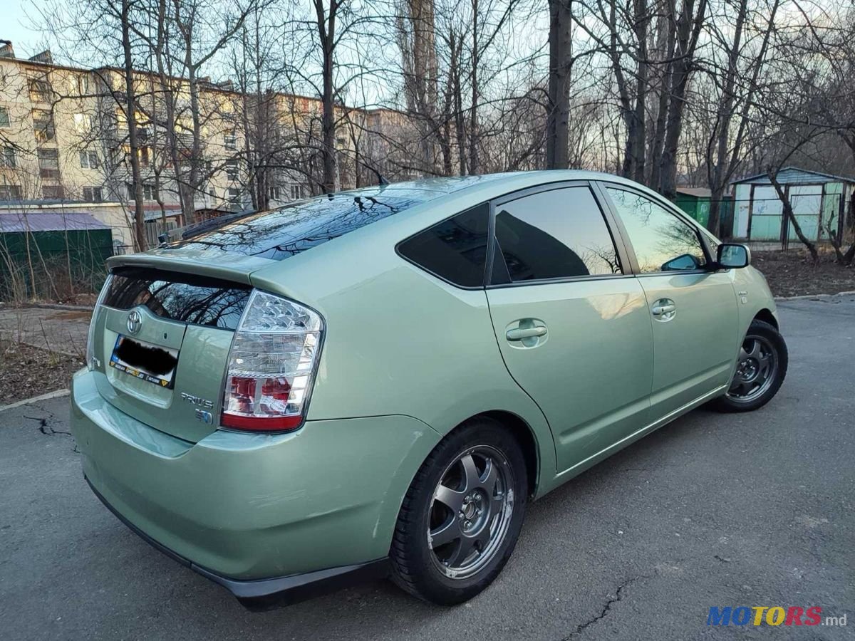 2008' Toyota Prius photo #3