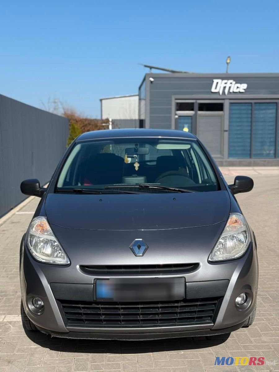 2013' Renault Clio photo #1
