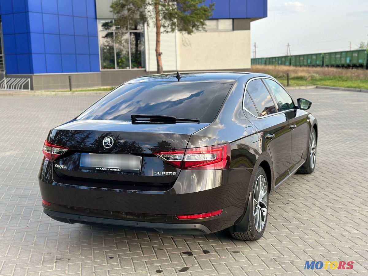 2017' Skoda Superb photo #3