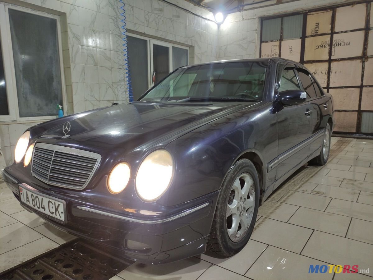 2001' Mercedes-Benz E Класс photo #1