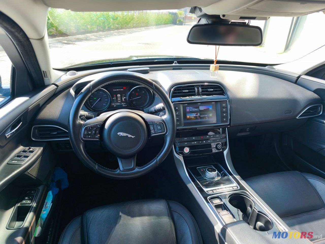 2016' Jaguar XE photo #4