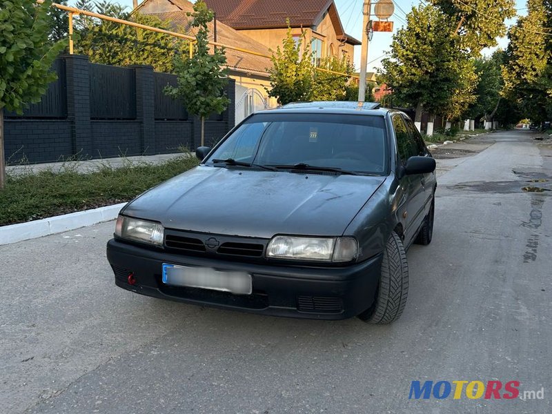 1993' Nissan Primera photo #2