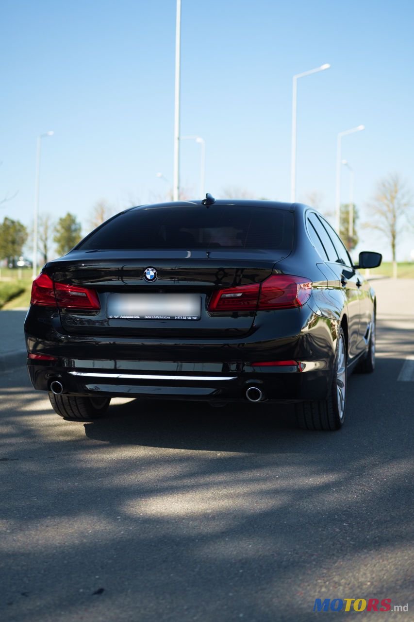 2019' BMW 5 Series photo #3