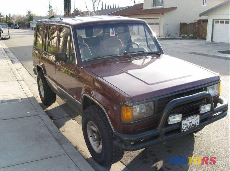 1987' Isuzu Trooper photo #1