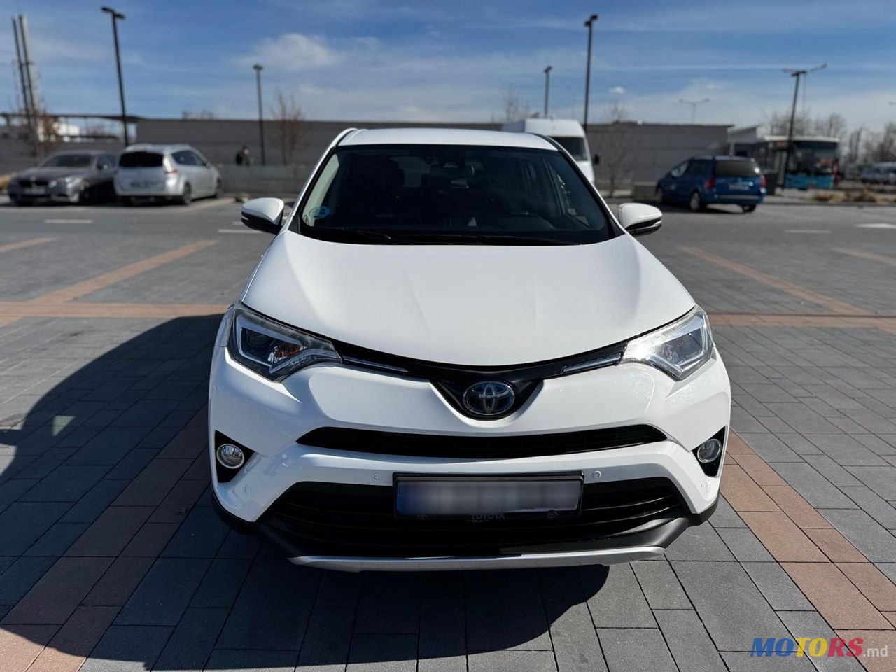 2018' Toyota RAV4 photo #6