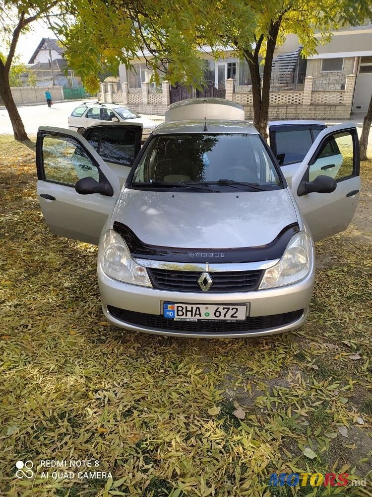 2011' Renault Clio Symbol photo #6