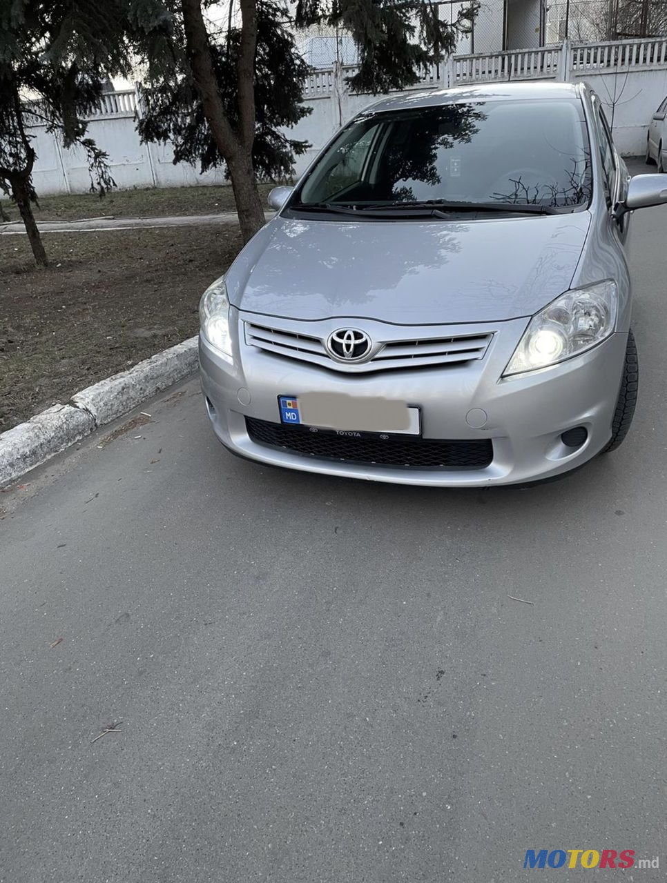 2011' Toyota Auris photo #1