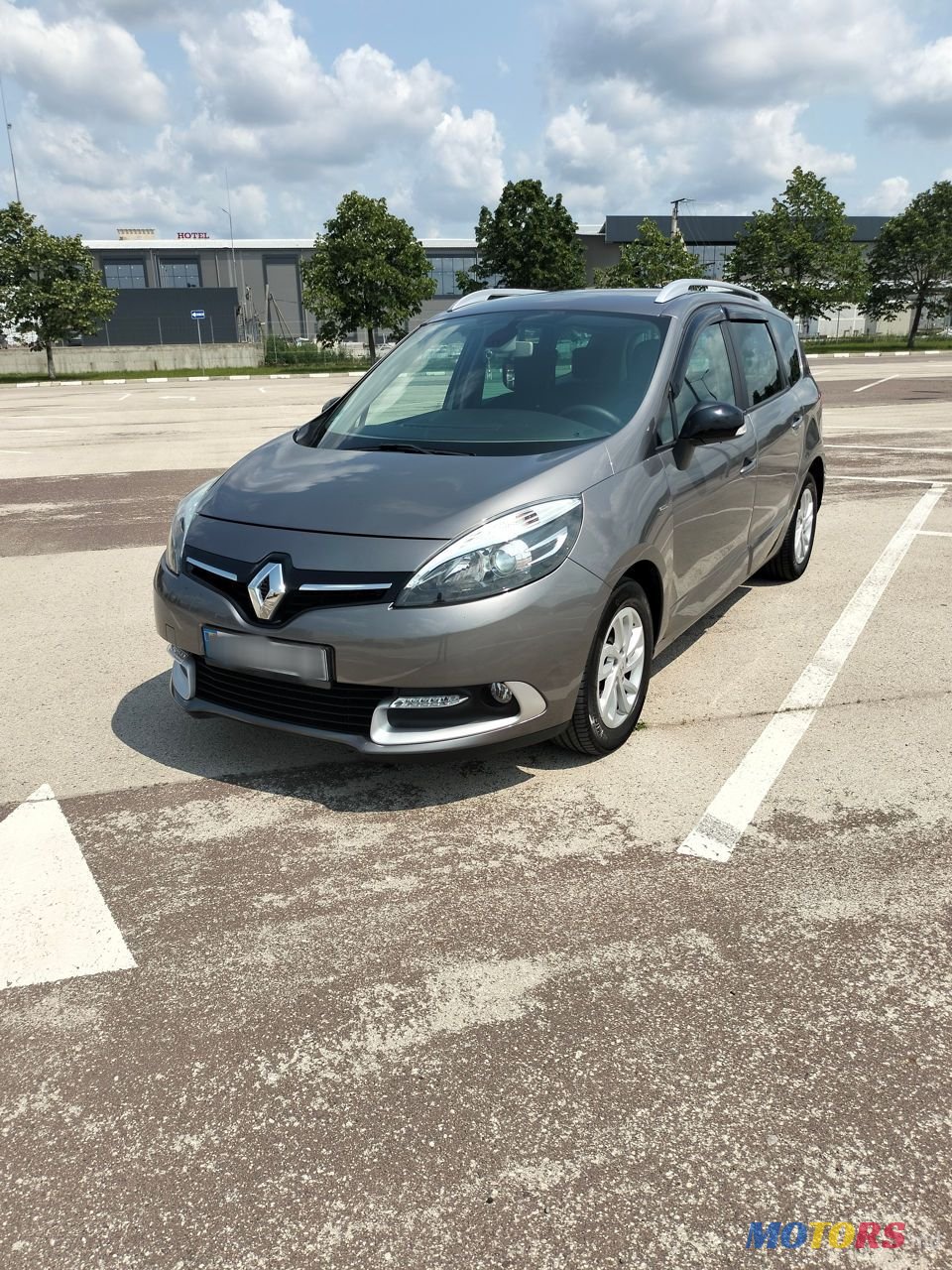 2015' Renault Grand Scenic photo #3