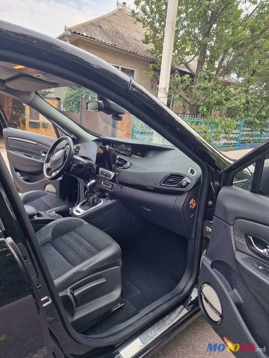 2016' Renault Scenic photo #6