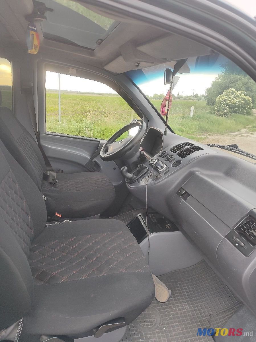 2002' Mercedes-Benz Vito photo #4