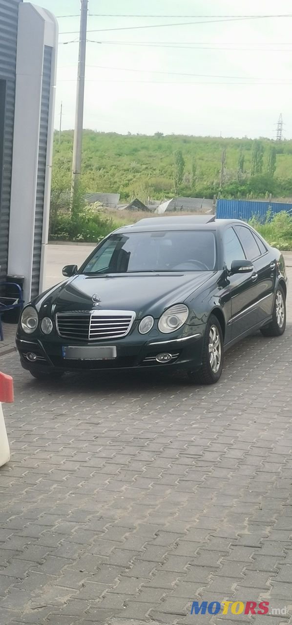 2007' Mercedes-Benz E-Class photo #2