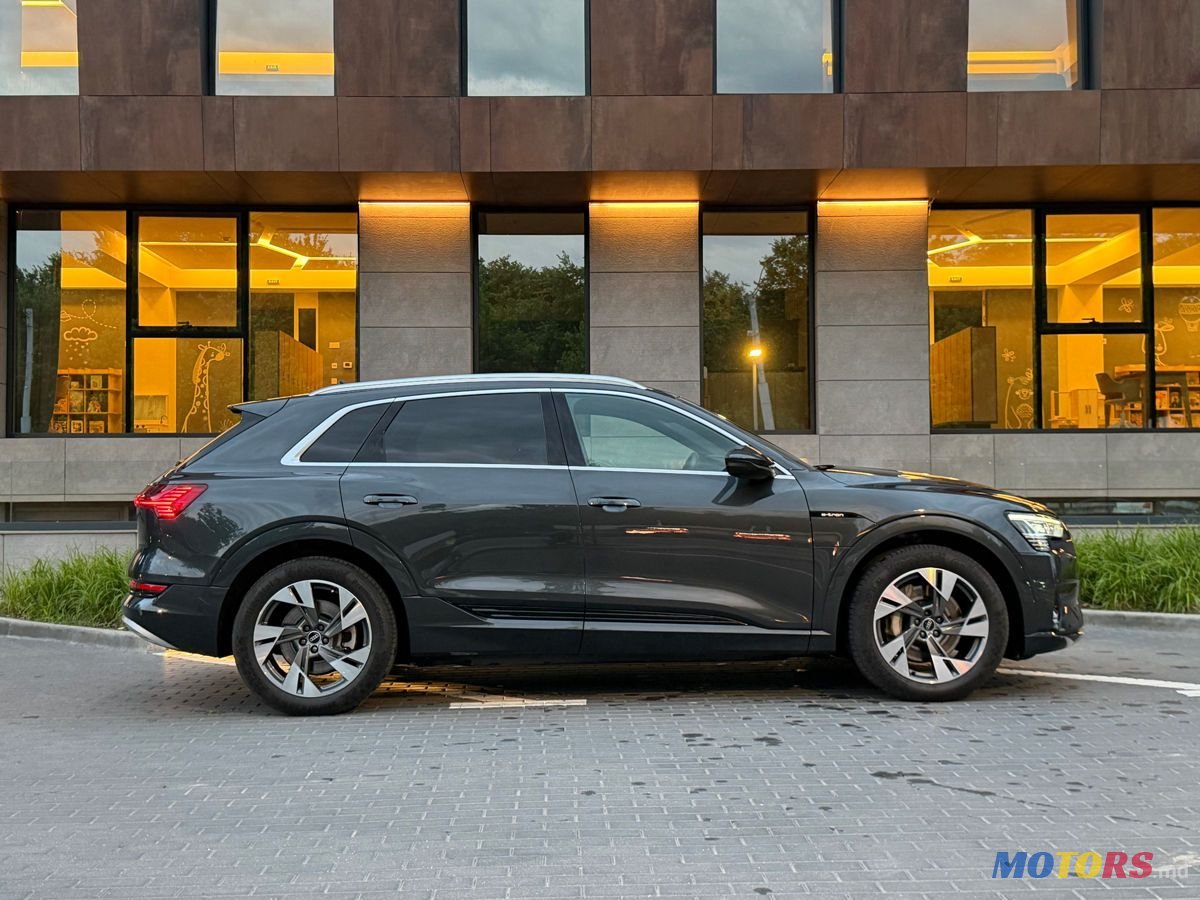 2020' Audi e-tron photo #4