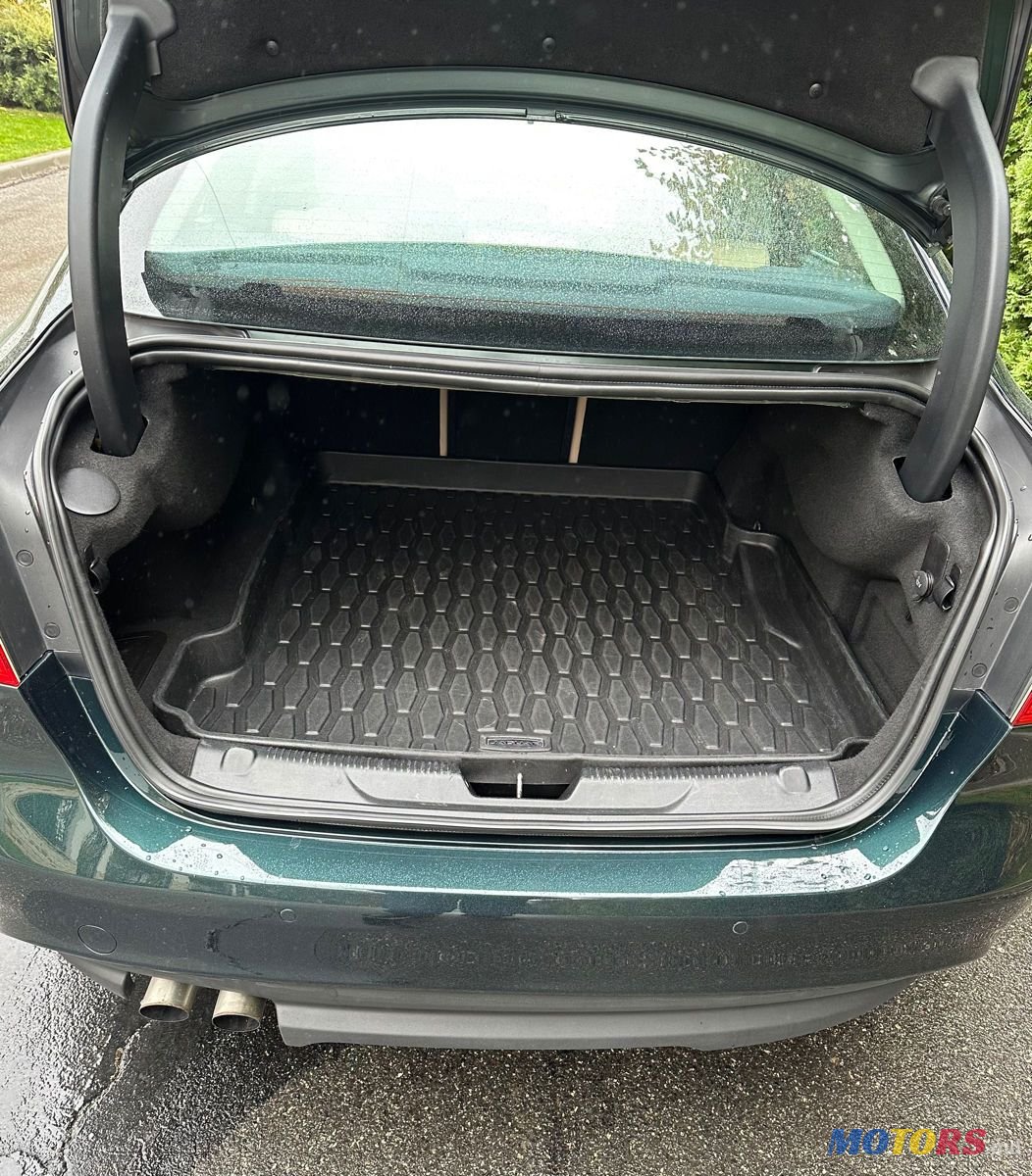 2015' Jaguar XE photo #4