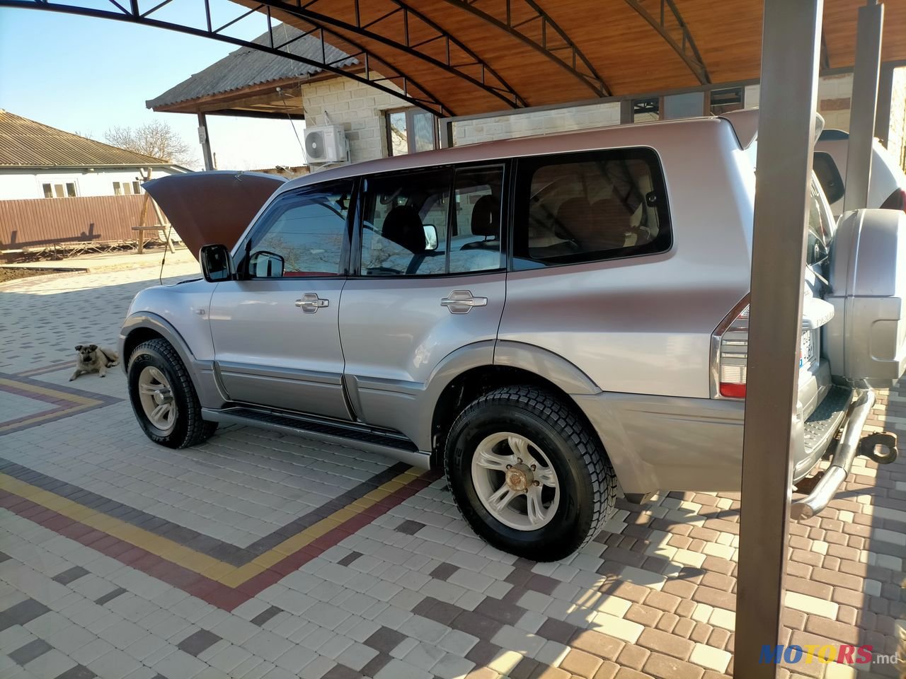 2004' Mitsubishi Pajero photo #4