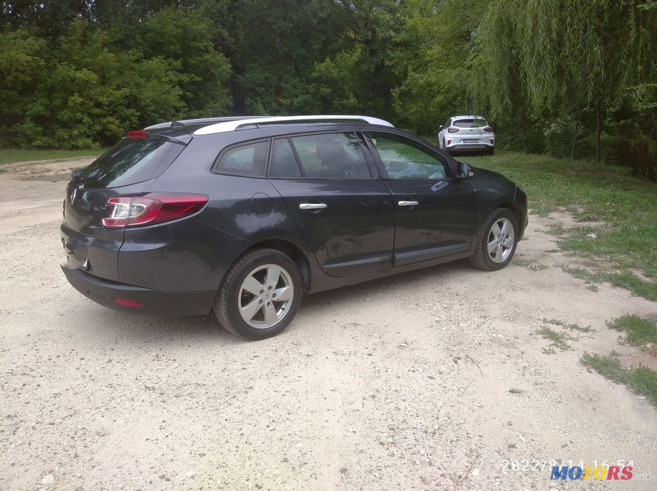 2010' Renault Megane photo #4