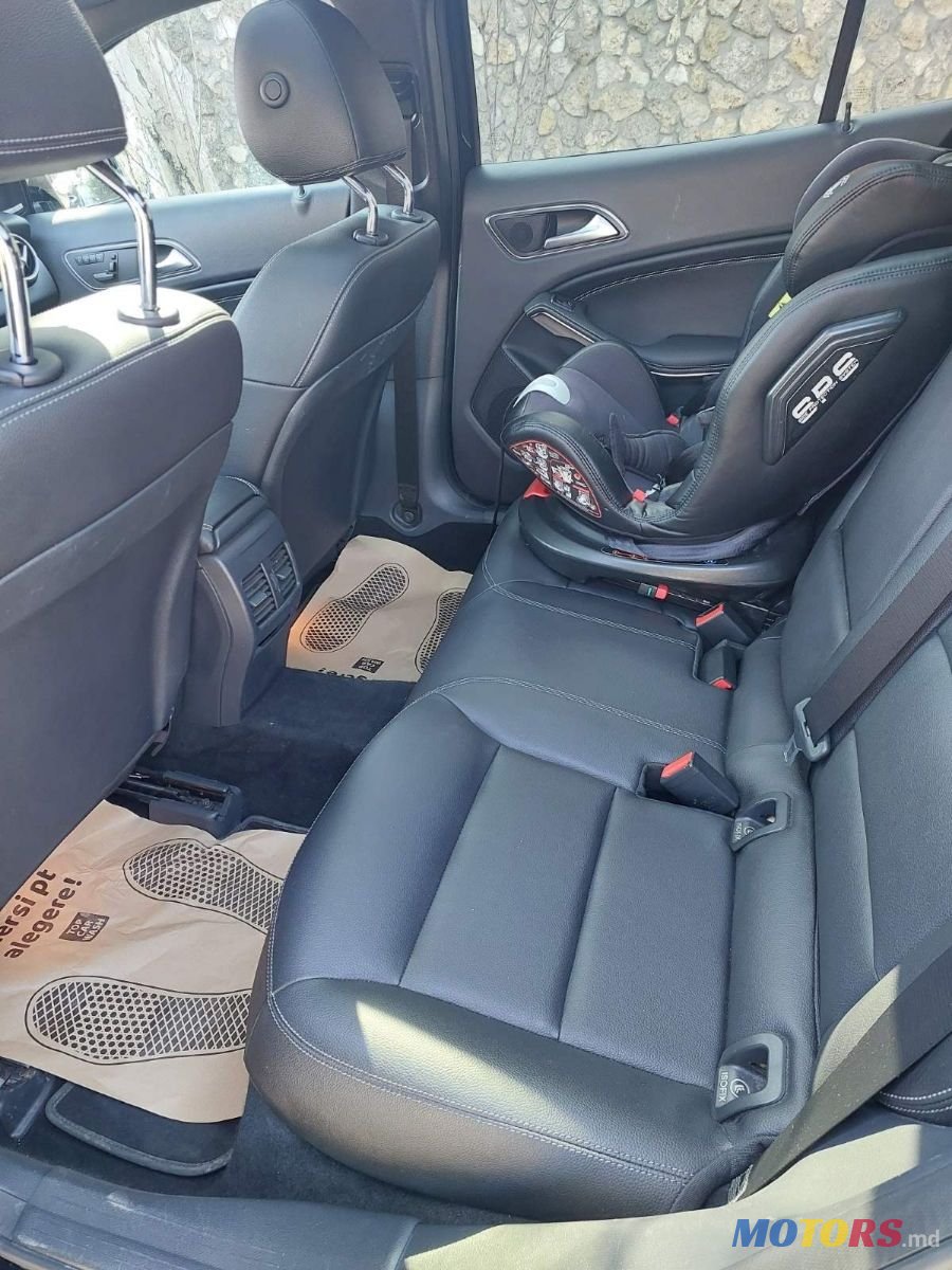 2016' Mercedes-Benz GLA photo #5