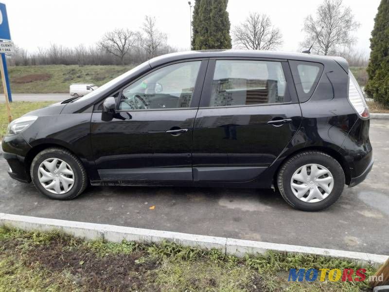 2012' Renault Scenic photo #2