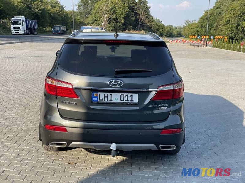 2014' Hyundai Santa Fe photo #5