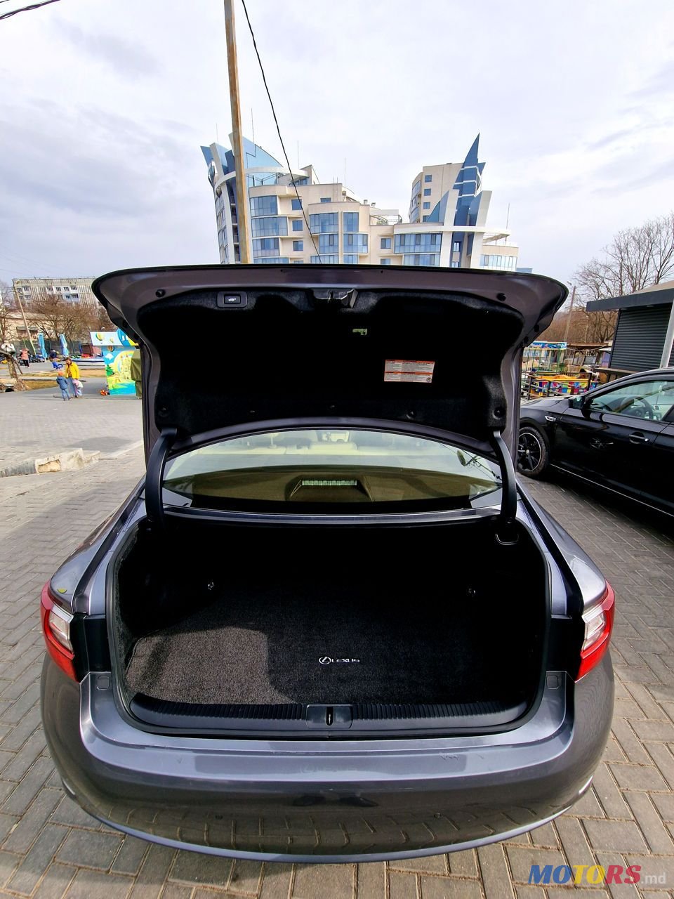 2017' Lexus Es Series photo #4