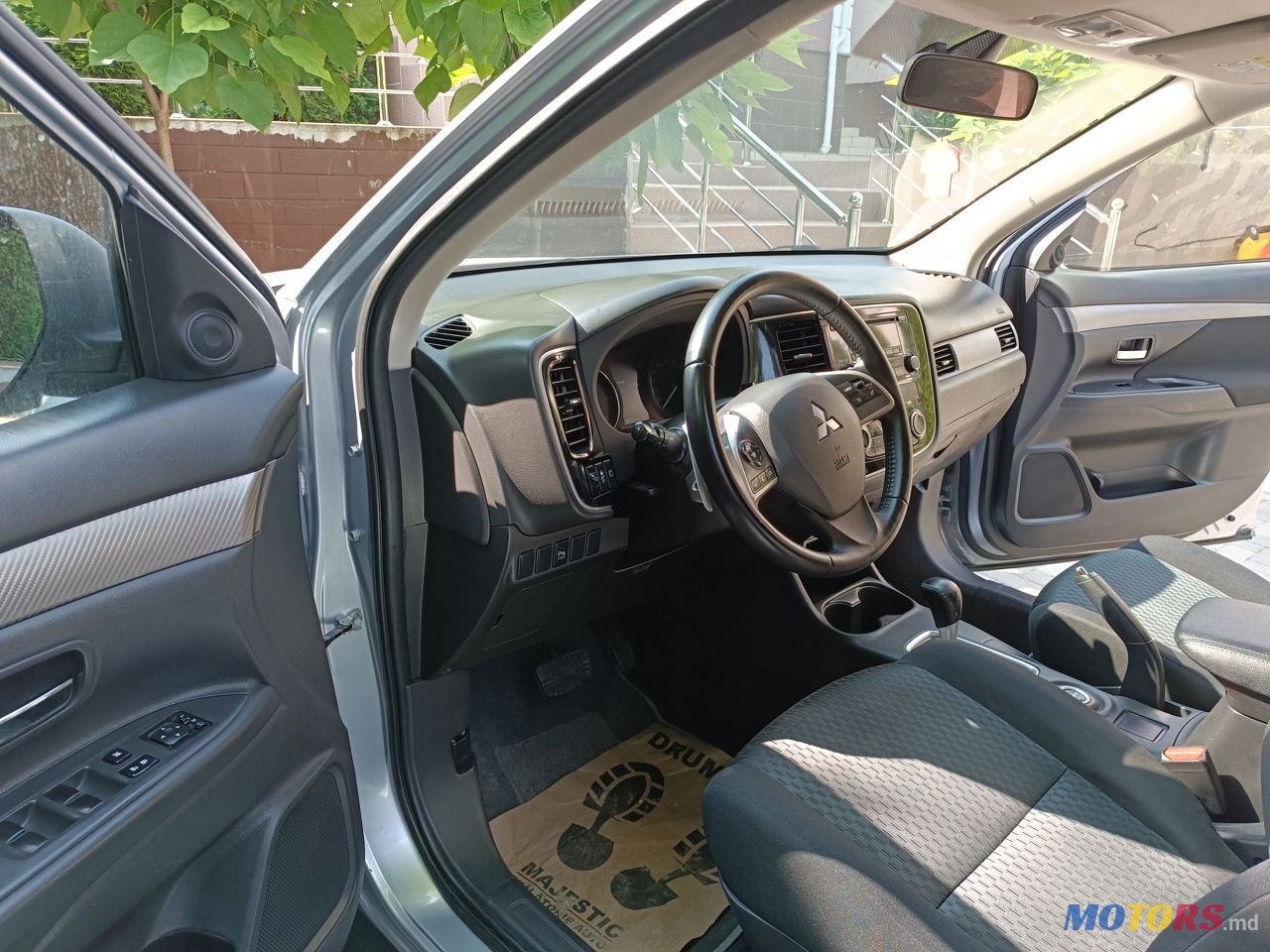 2014' Mitsubishi Outlander photo #4