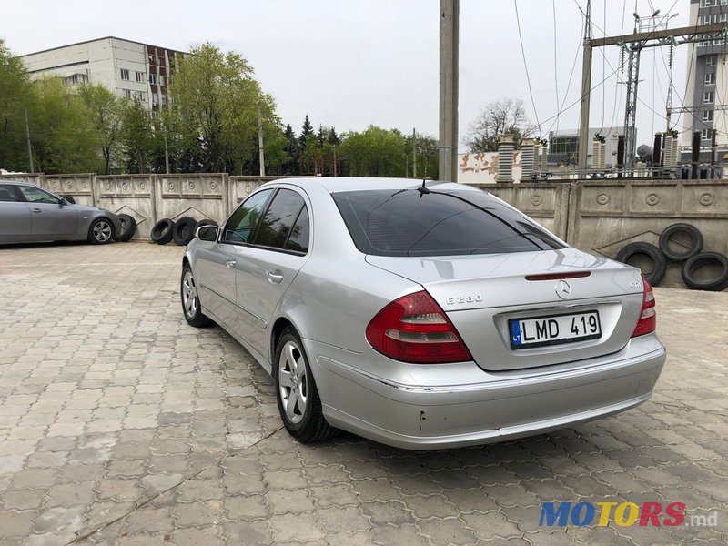 2006' Mercedes-Benz E Класс photo #3