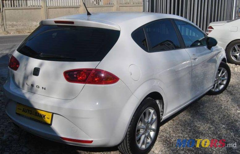 2010' SEAT Leon photo #2