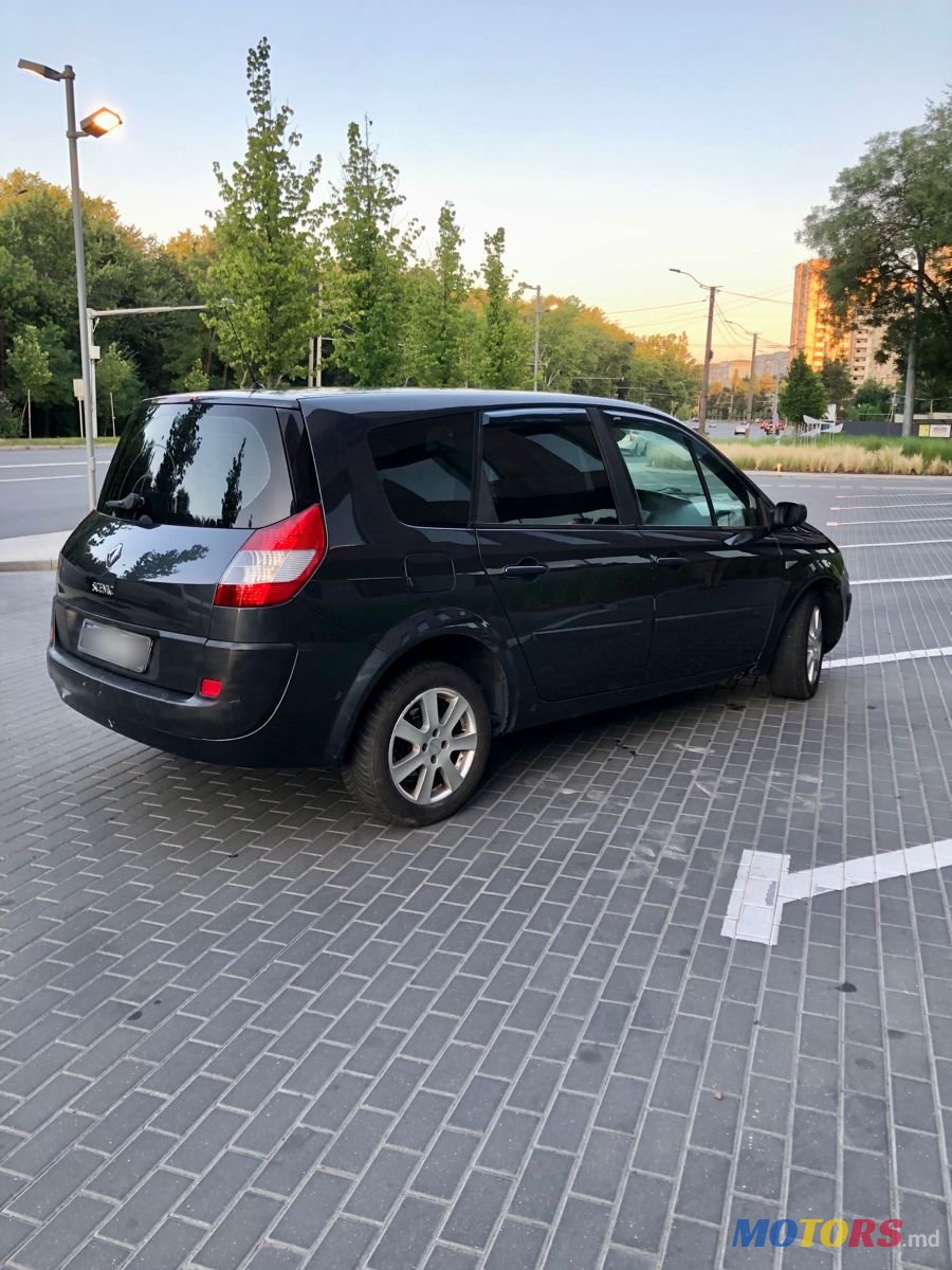 2005' Renault Grand Scenic photo #3