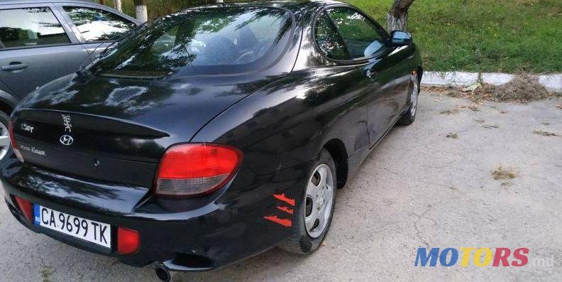 2002' Hyundai Coupe photo #1