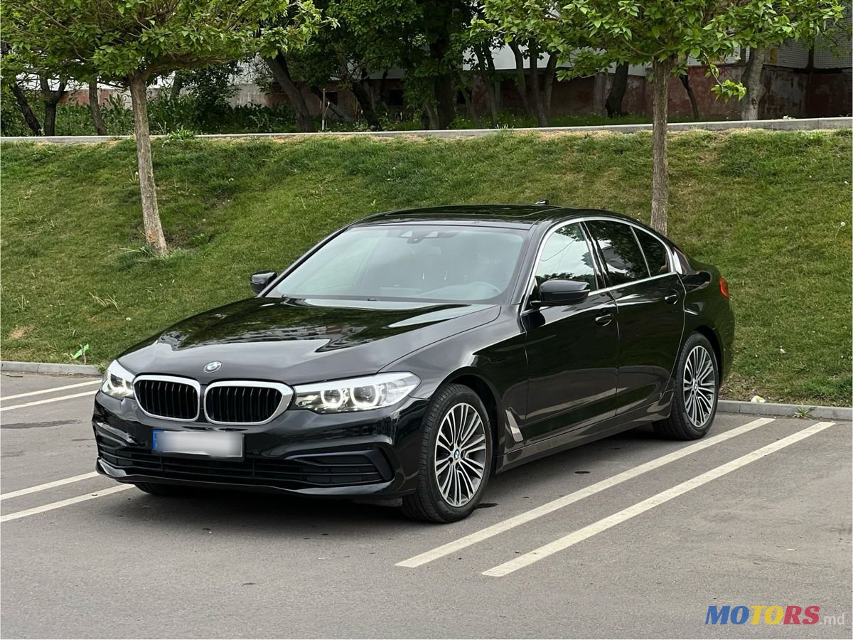 2019' BMW 5 Series photo #1