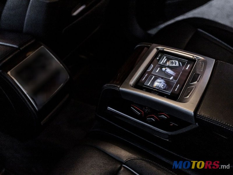 2016' BMW 7 Series photo #6