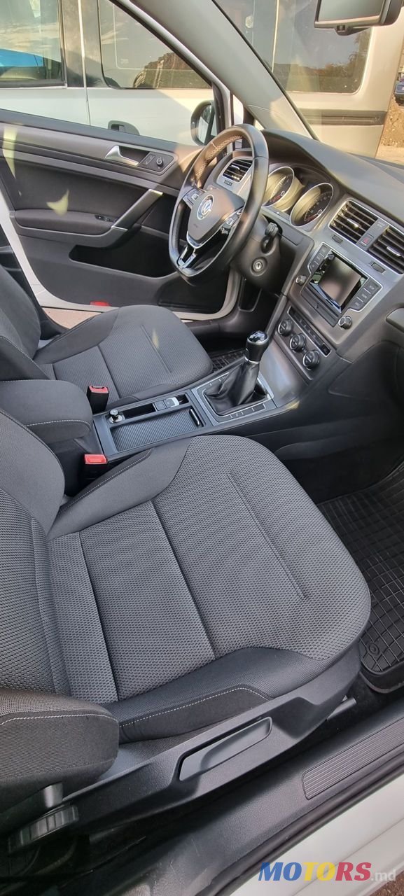 2012' Volkswagen Golf photo #6