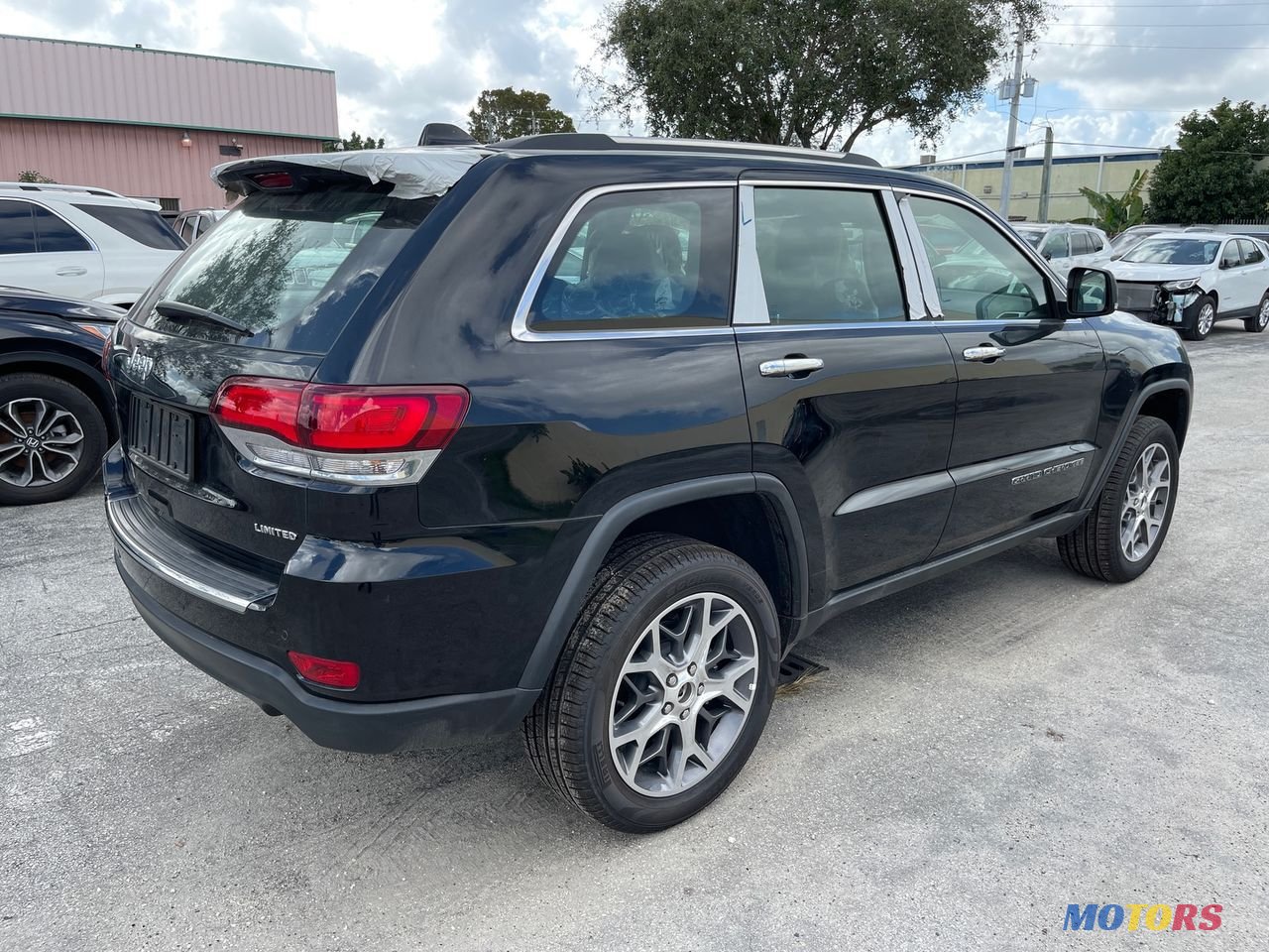 2020' Jeep Grand Cherokee photo #5