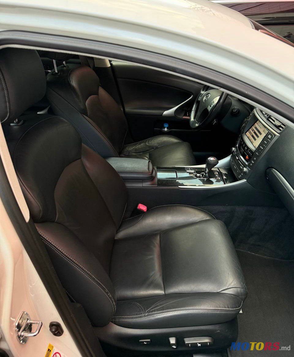 2011' Lexus Is Series photo #6