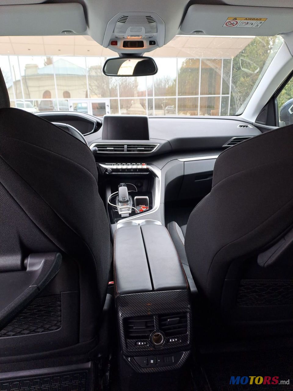 2018' Peugeot 5008 photo #2