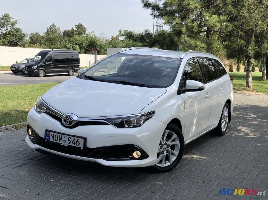 2016' Toyota Auris photo #1