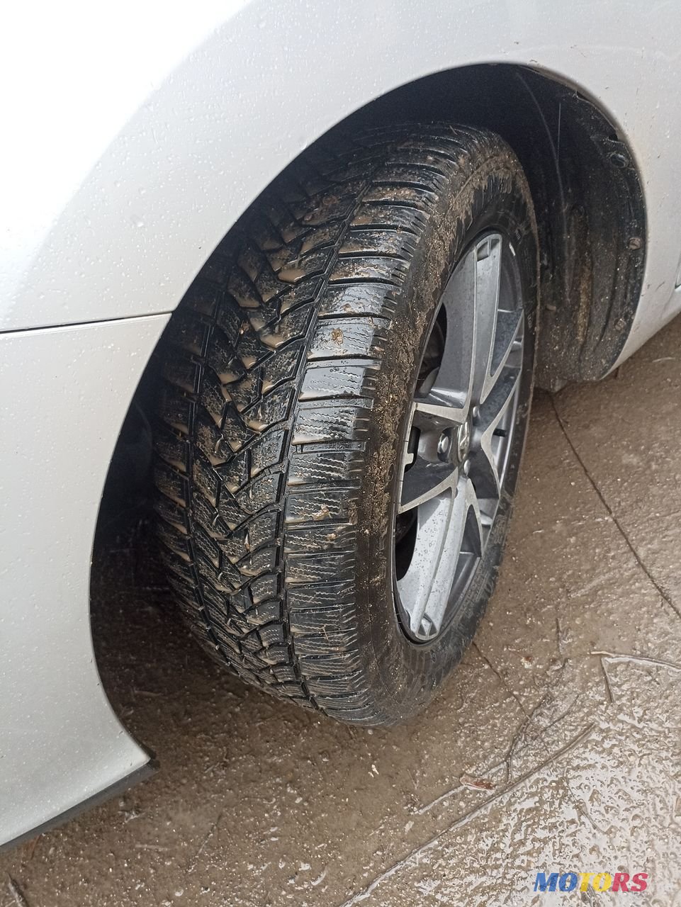 2011' Toyota Auris photo #6