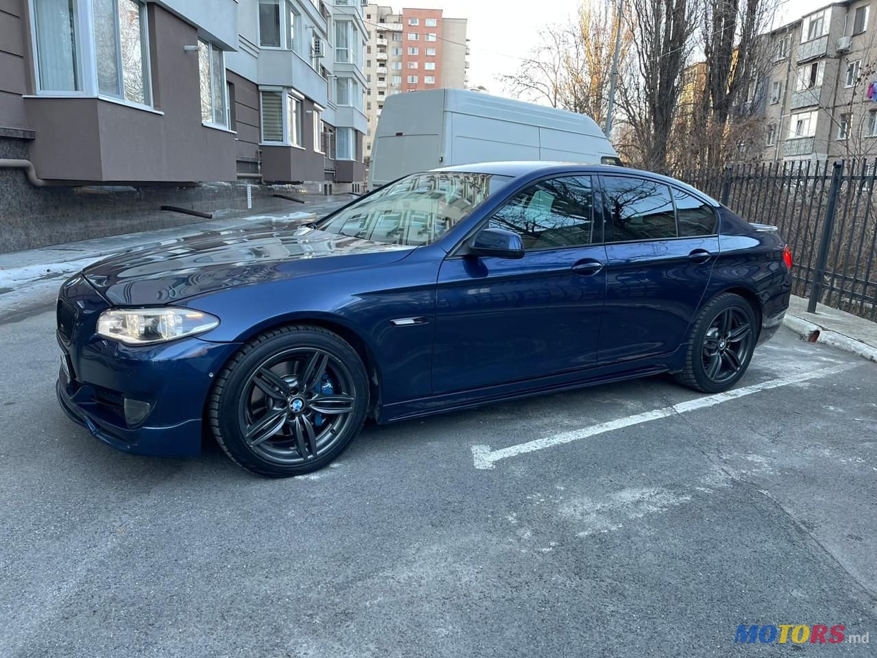 2010' BMW 5 Series photo #2