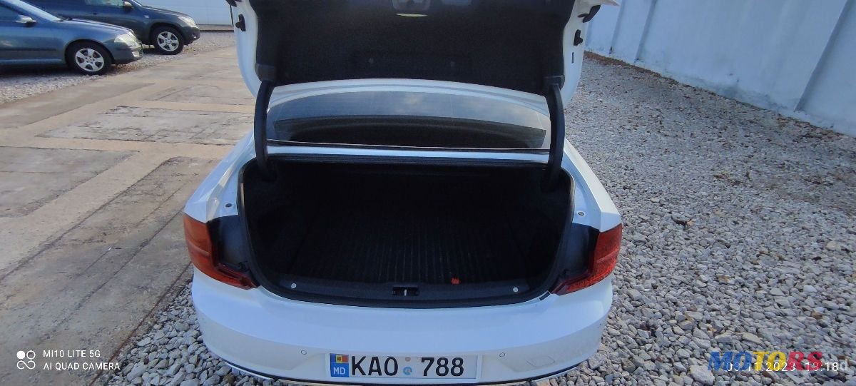 2016' Volvo S90 photo #5