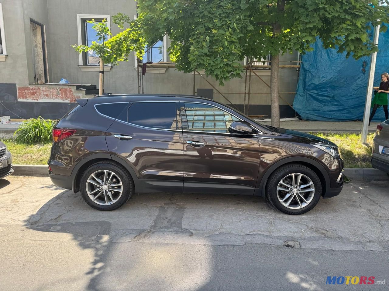 2016' Hyundai Santa Fe photo #1