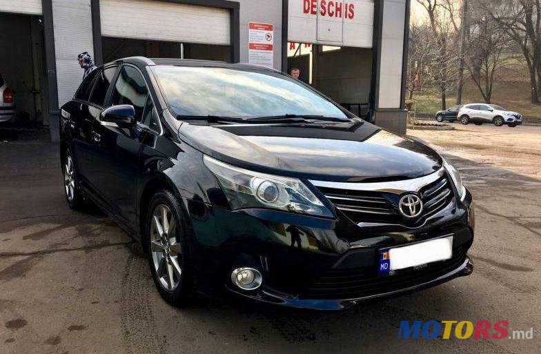 2012' Toyota Avensis photo #1