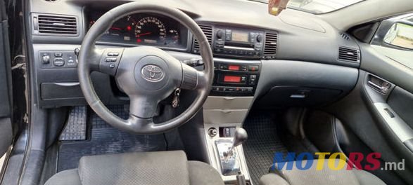 2004' Toyota Corolla photo #5