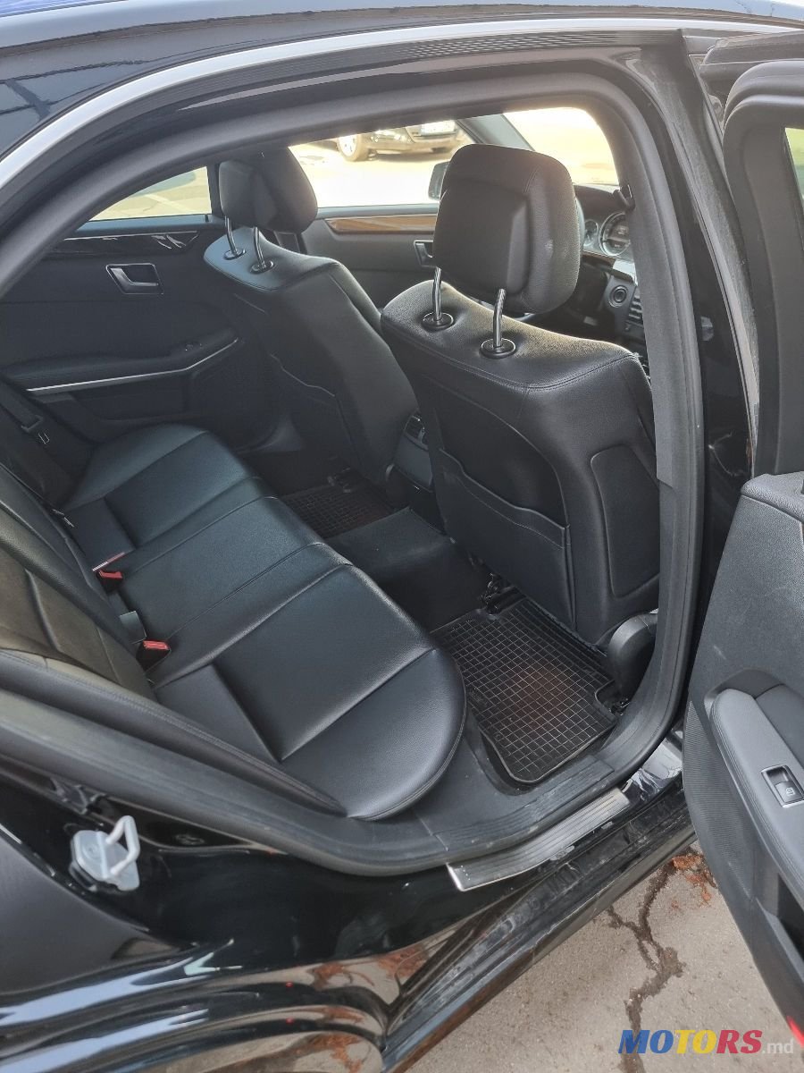 2012' Mercedes-Benz E-Class photo #5