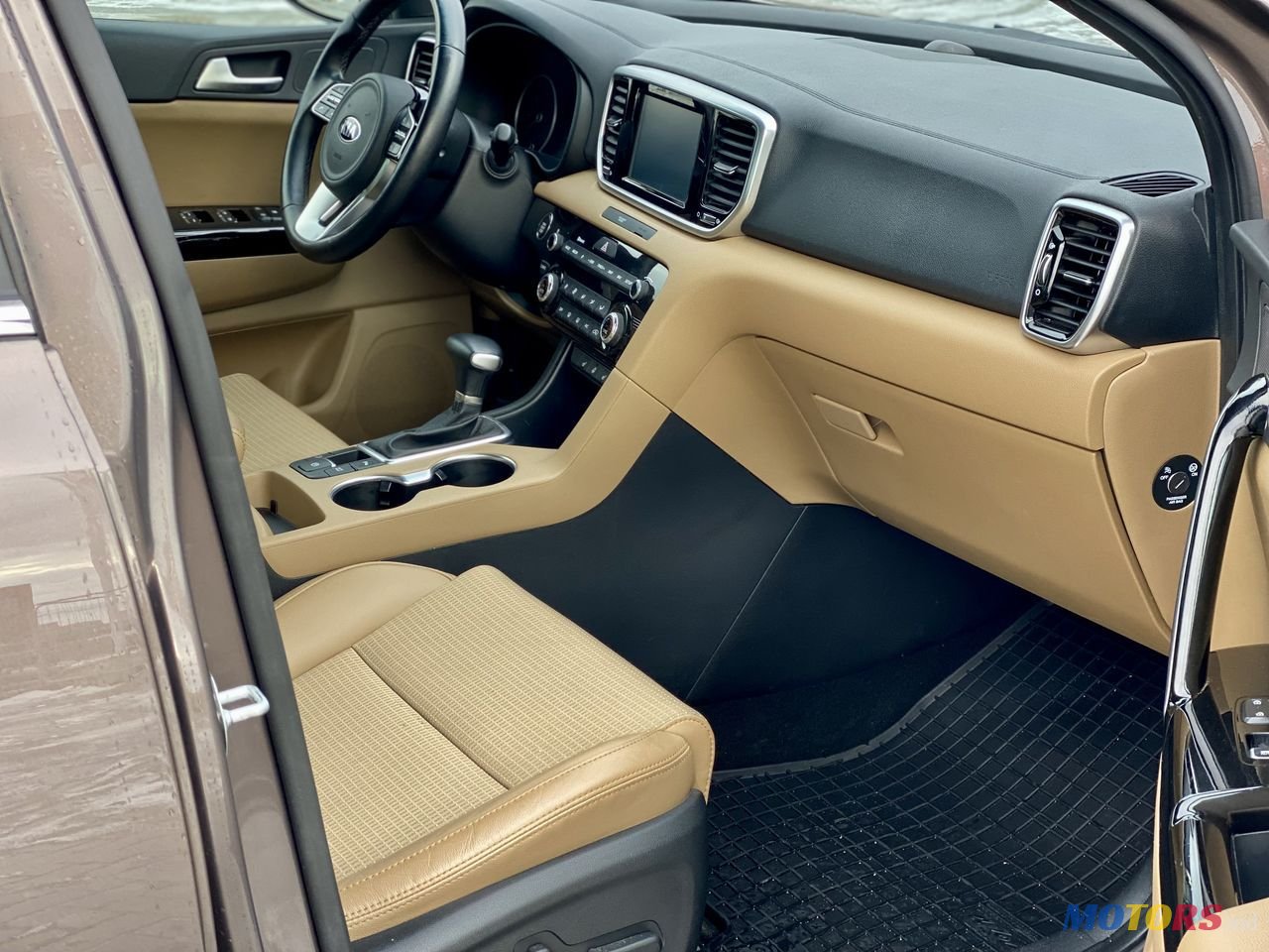 2019' Kia Sportage photo #6