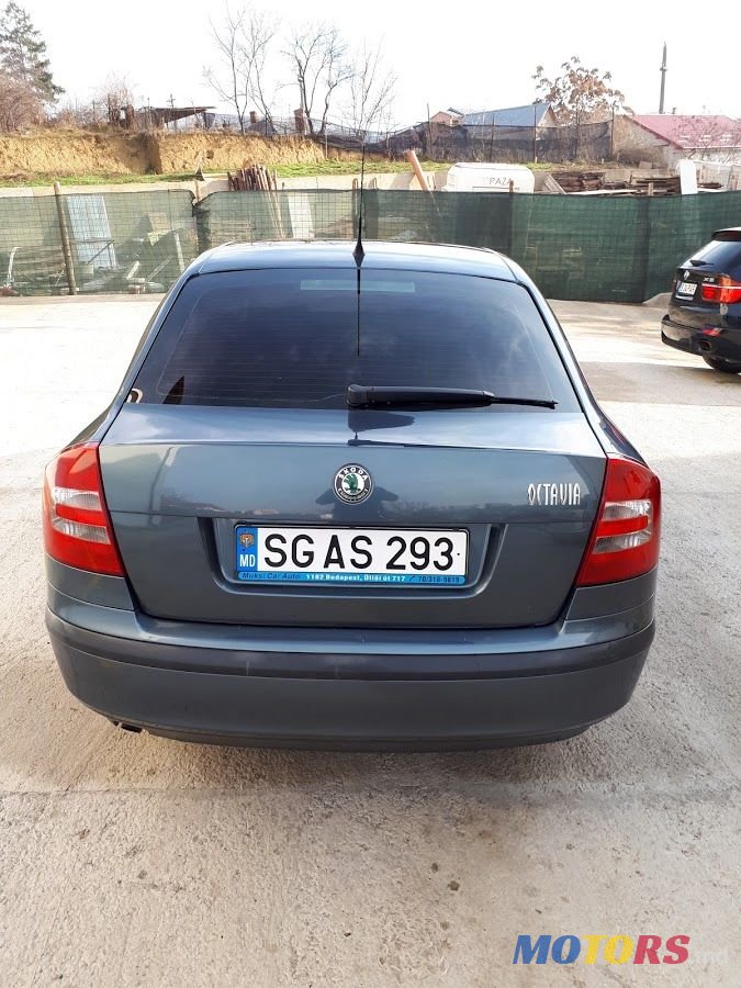 2005' Skoda Octavia photo #2
