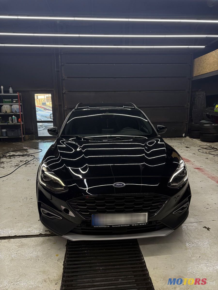 2021' Ford Focus photo #1